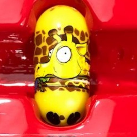 Mighty Beanz Red Collectors Case & 11 Mighty Beanz Set - Picture 6 of 16